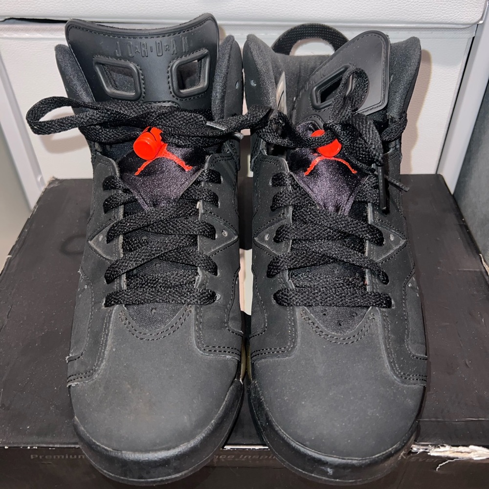 Jordan 6 Retro Infrared Black (2014) (GS) - Picture 2 of 4